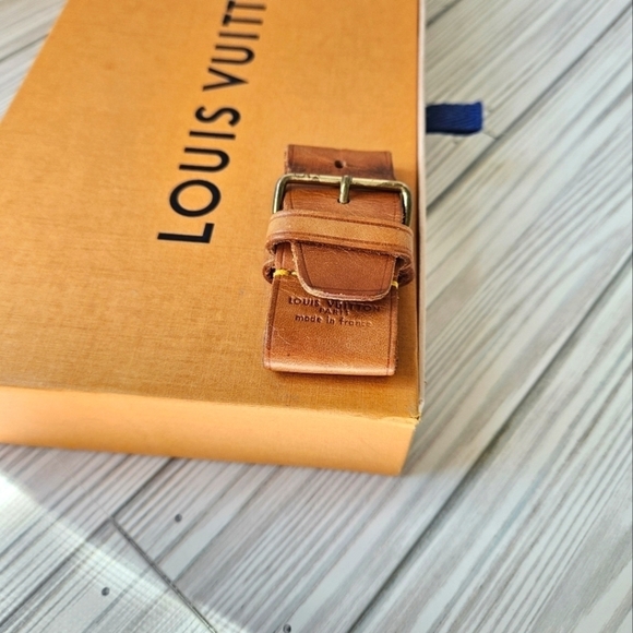 Louis Vuitton Authentic Powanie Vachetta Leather Luggage Strap in Tan - Picture 1 of 13